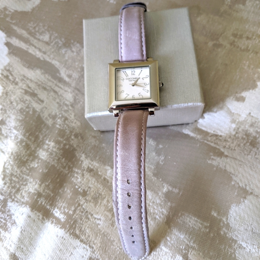 🇬🇧 COCCINELLE CLASSIC SQUARE LADIES WATCH - Picture 4 of 7